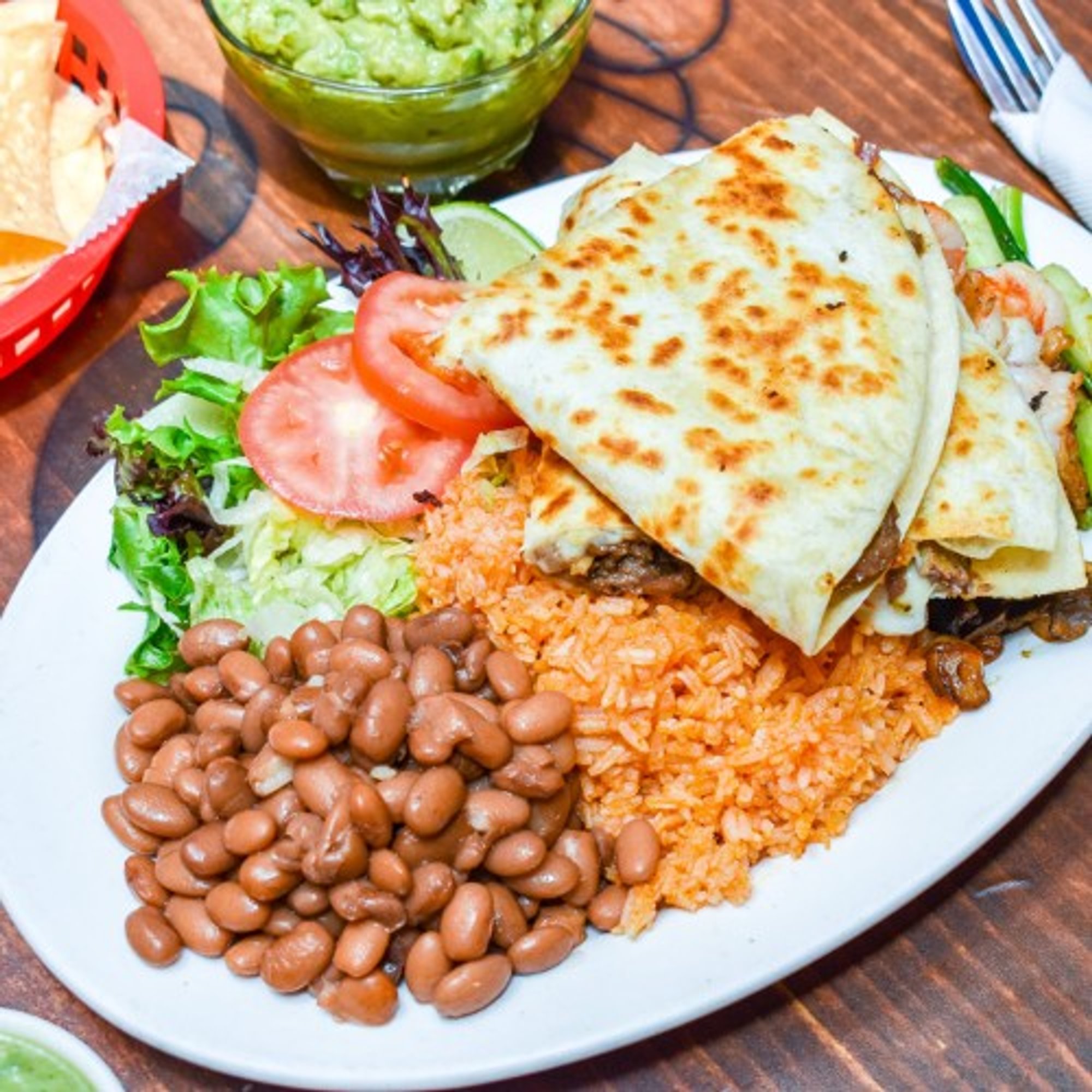 6. Quesadilla Suiza, Prawns and Grilled Mushrooms Combo Platter