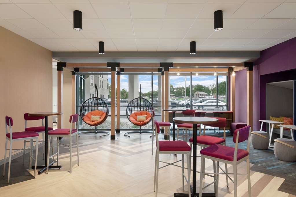 Tru by Hilton Albany Crossgates Mall Image