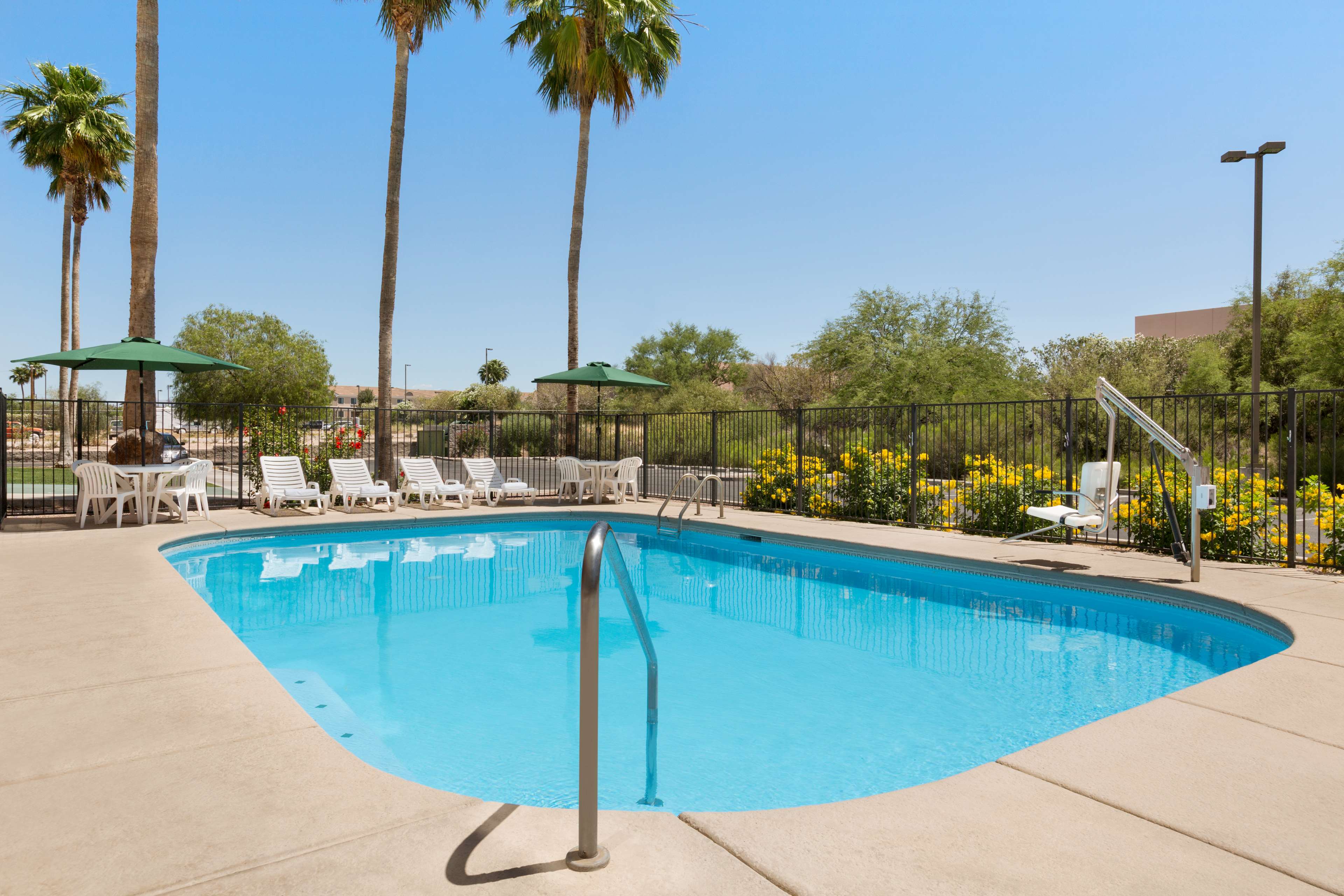 Country Inn & Suites by Radisson, Tucson Airport, AZ Photo