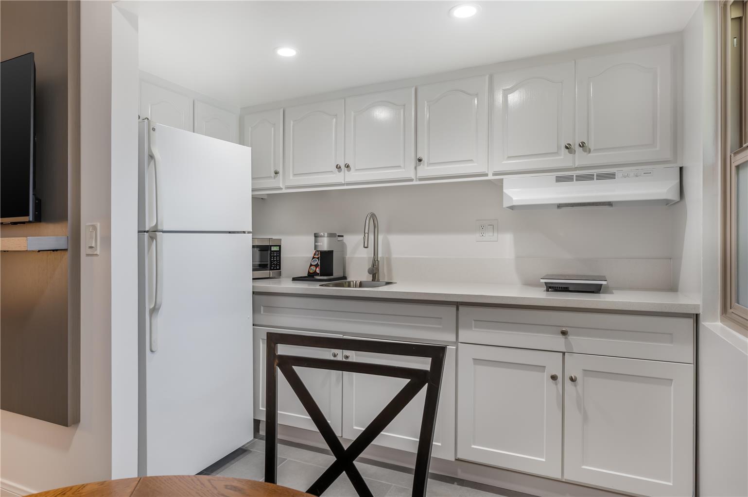 Best Western Plus Santa Barbara Image