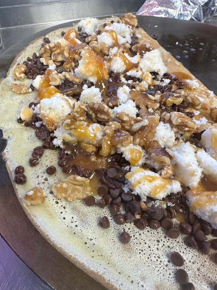 Caramel Nut Brownie Crêpe