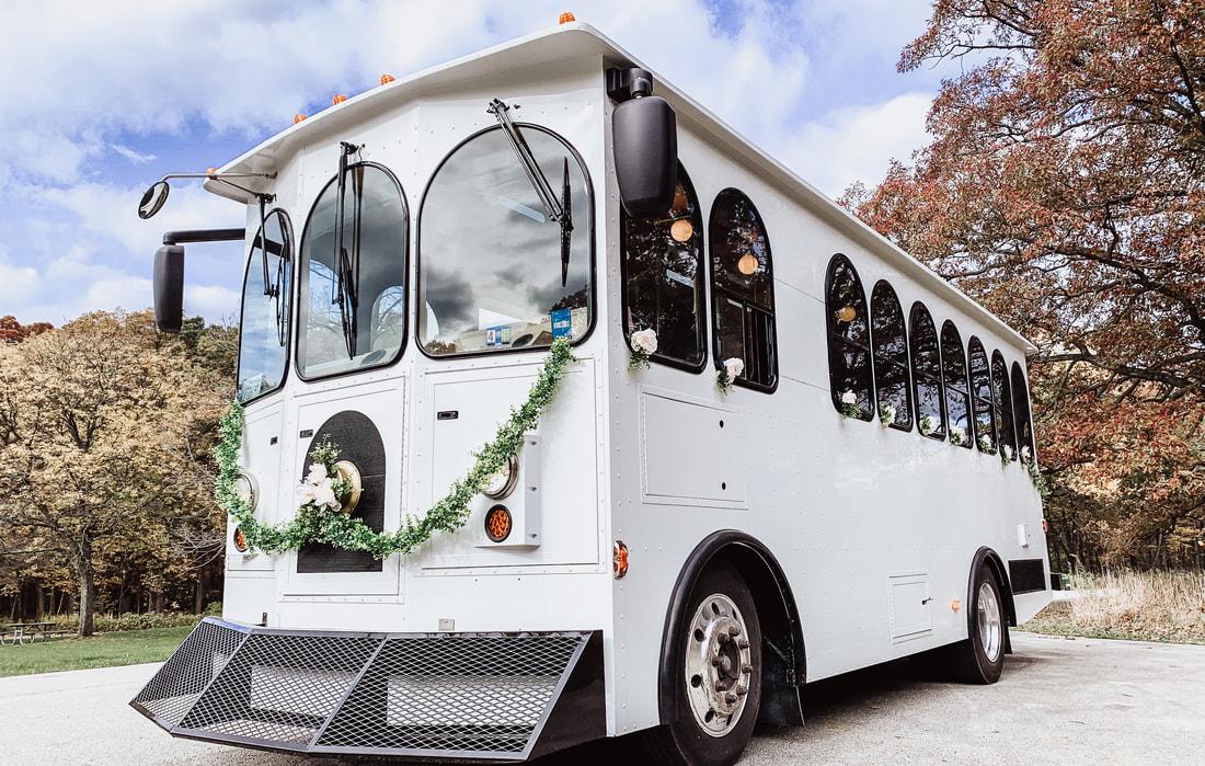 White Trolley for Weddings in Chicagoland