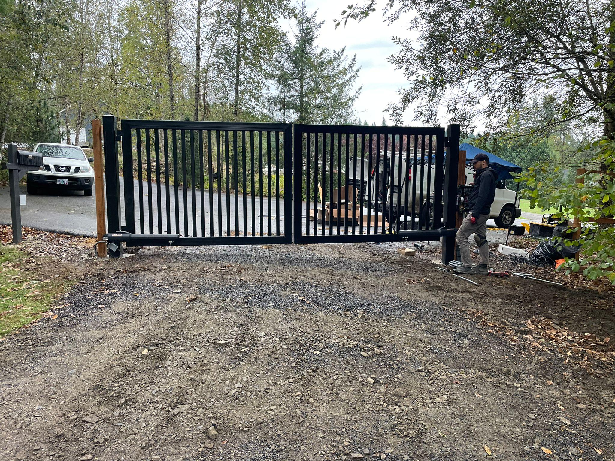 PNW Gate and Fence Image