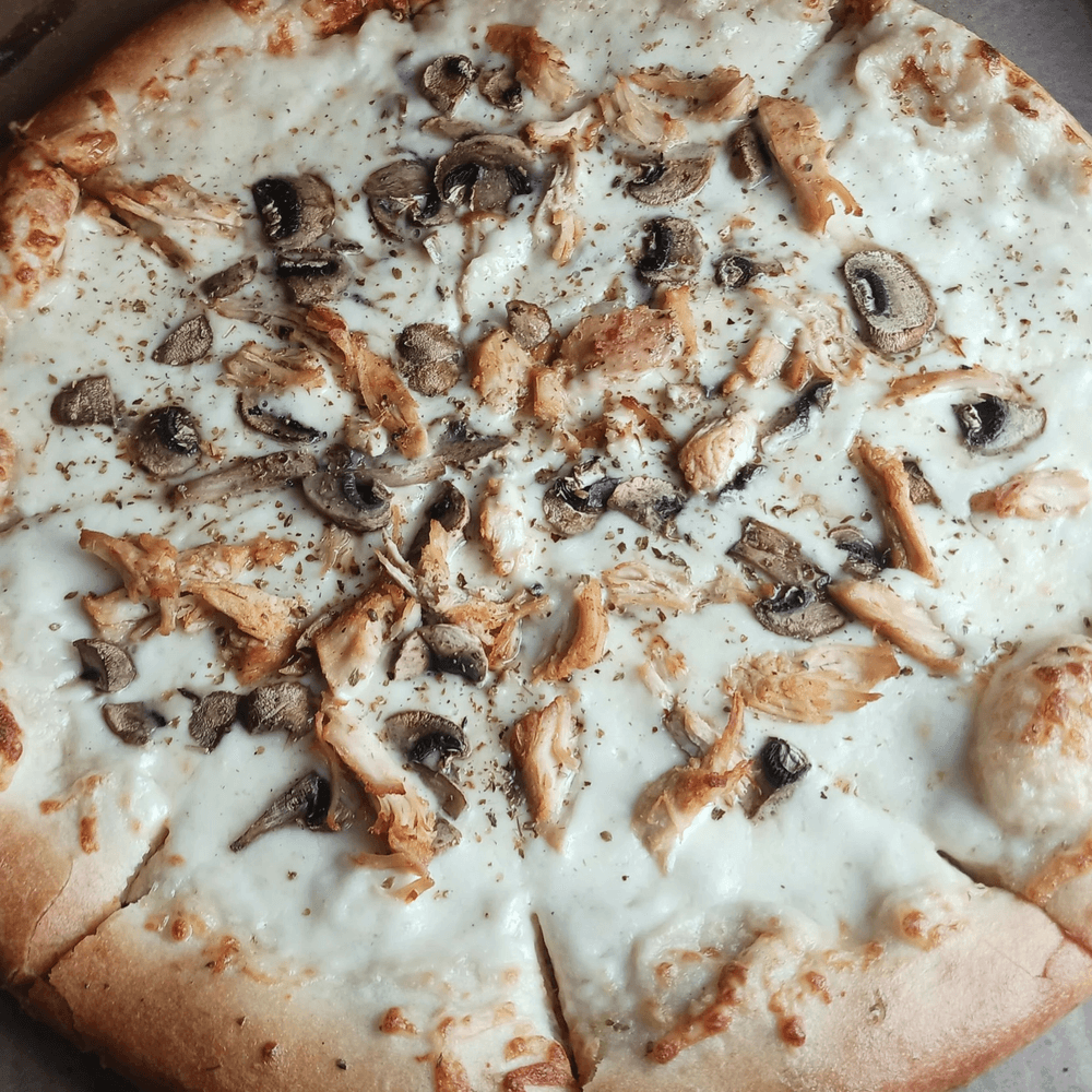 Chicken Alfredo Pizza