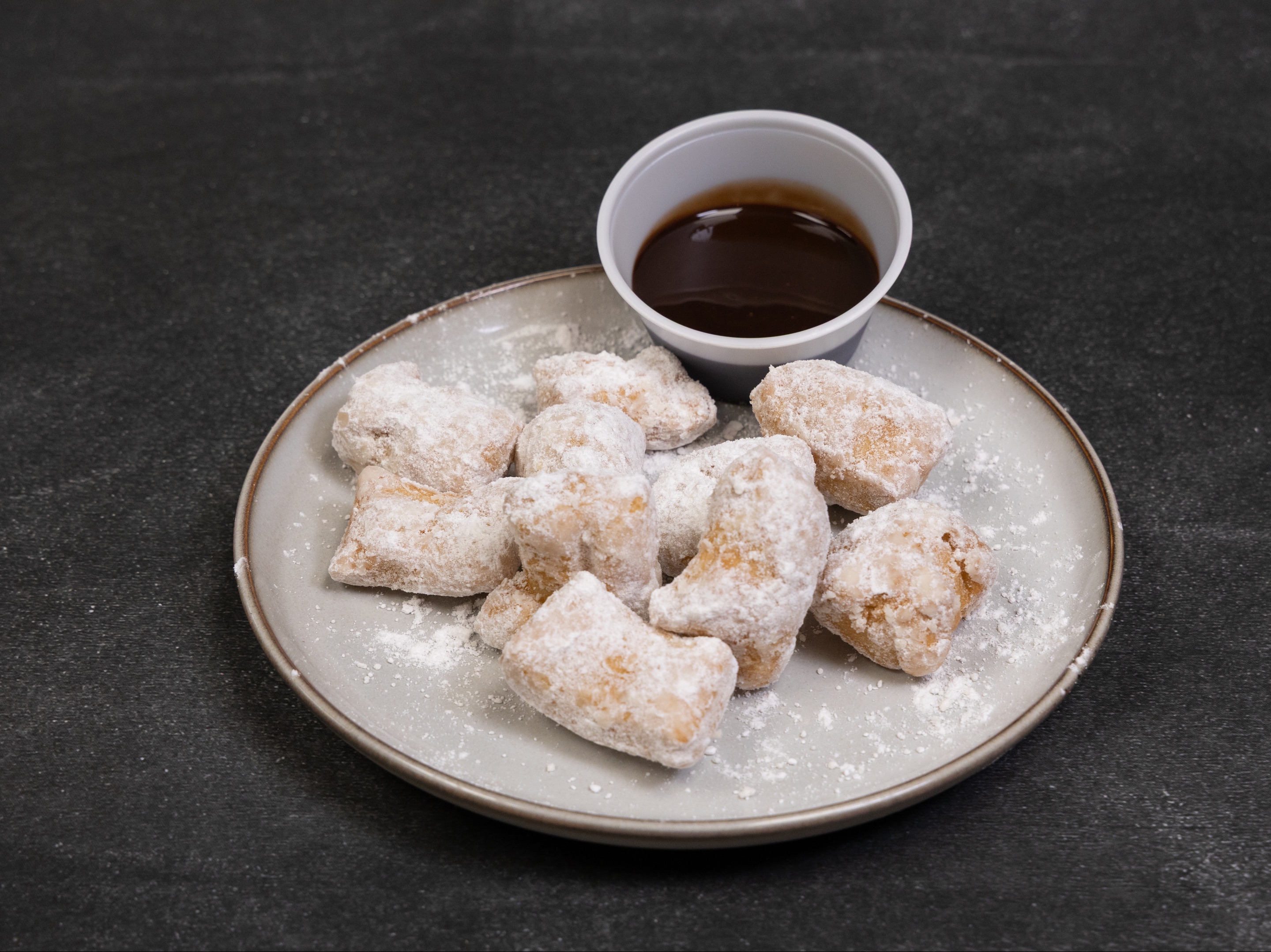 Zeppolis