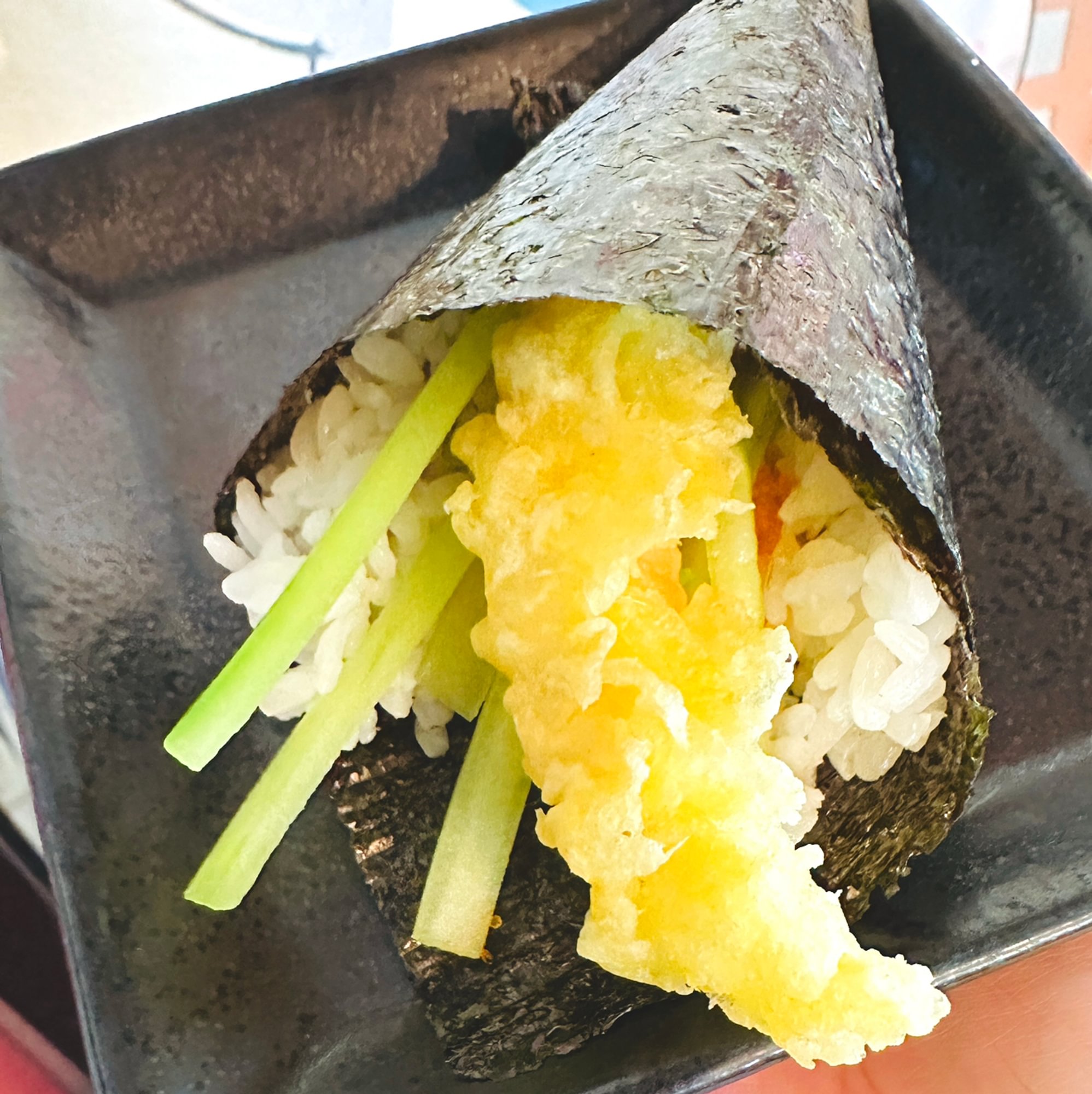 Rock and roll hand roll