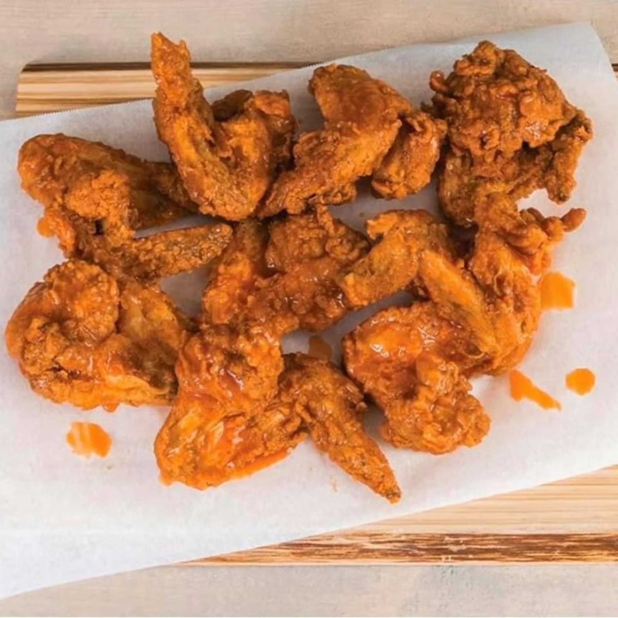 6 Whole Wings, Roll with Fries