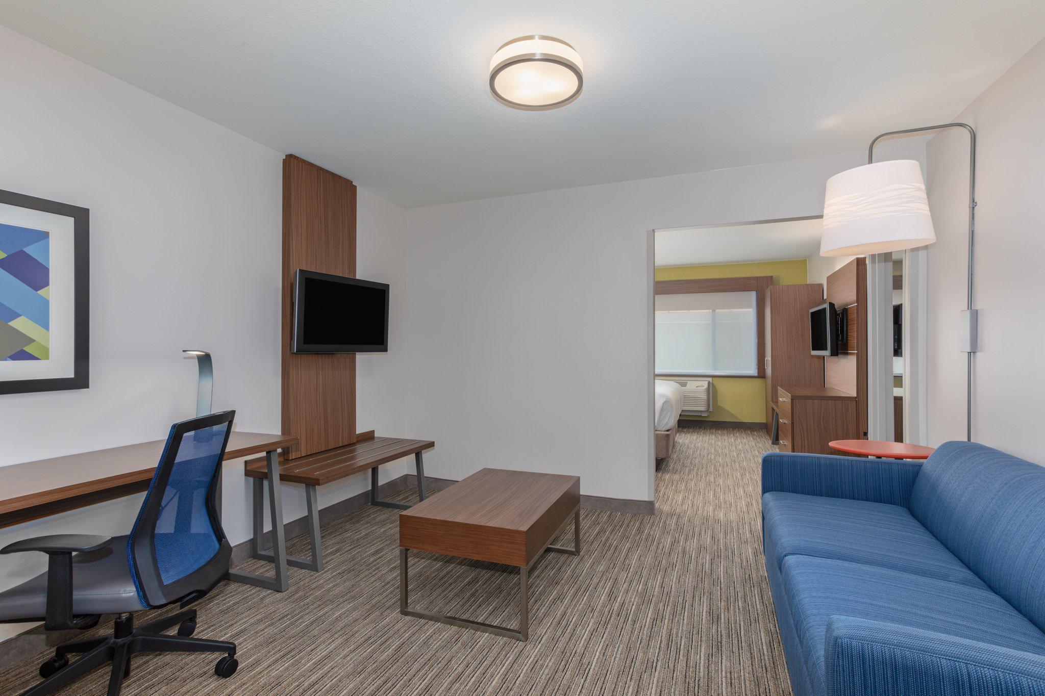 Holiday Inn Express & Suites Phoenix Tempe - University Photo