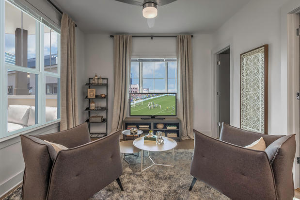 Images Camden Grandview Apartments and Townhomes