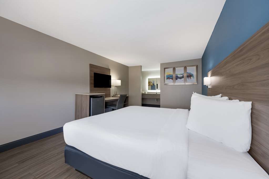 SureStay by Best Western Spring North Houston Image