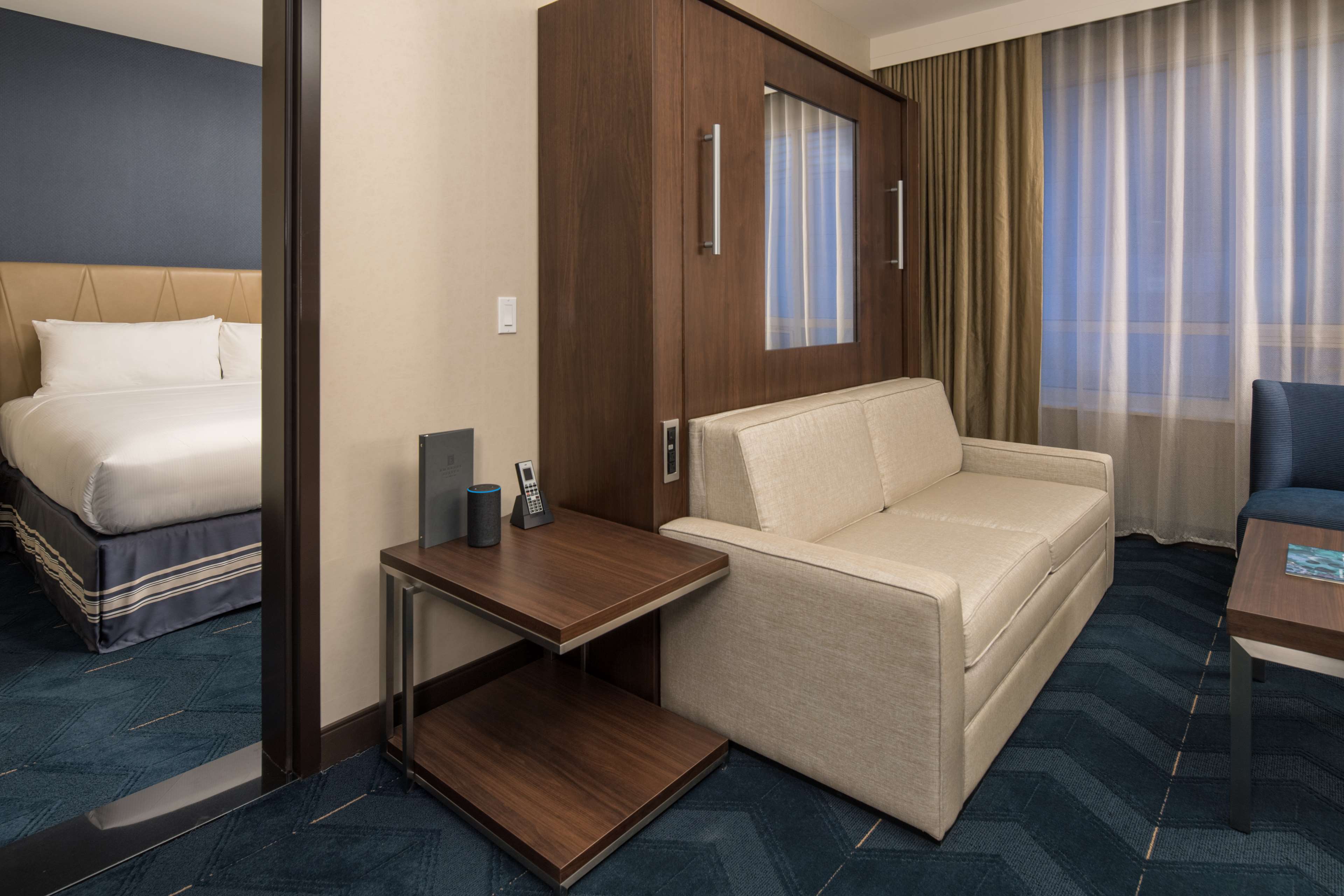 Embassy Suites by Hilton Seattle Downtown Pioneer Square Photo