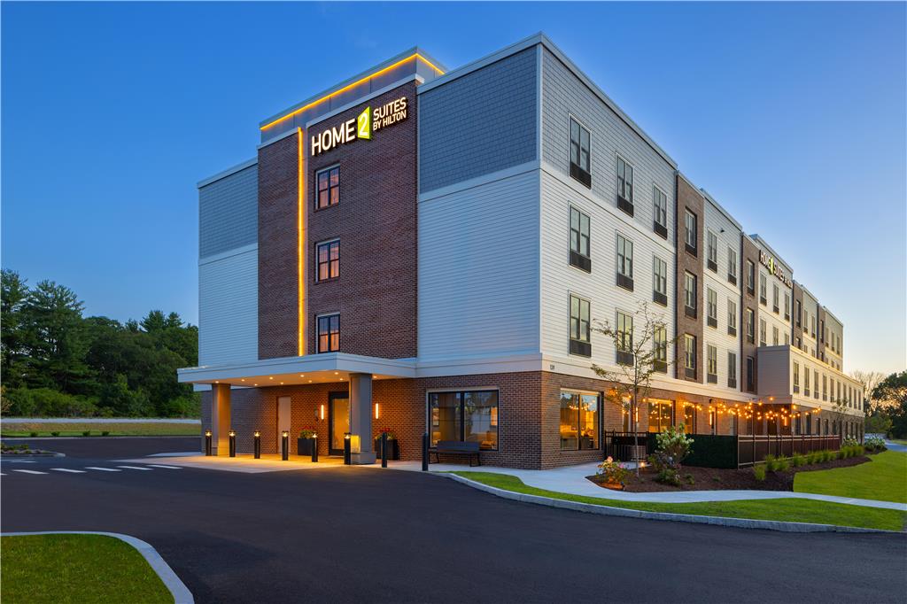 Home2 Suites by Hilton Kittery Image