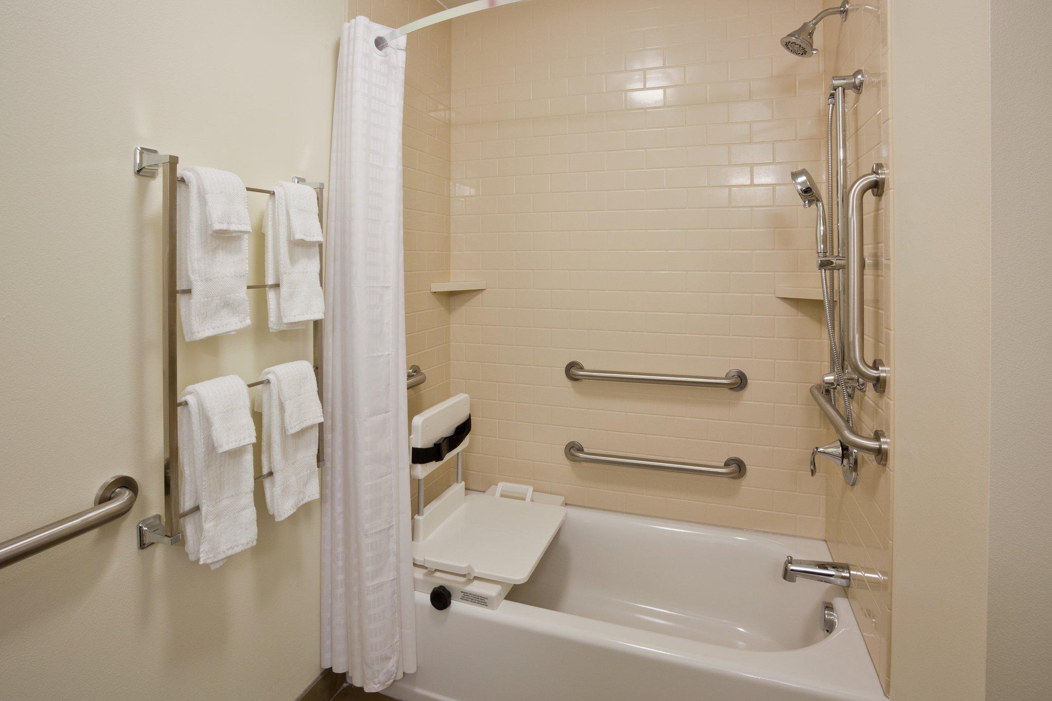 Candlewood Suites Bemidji Photo