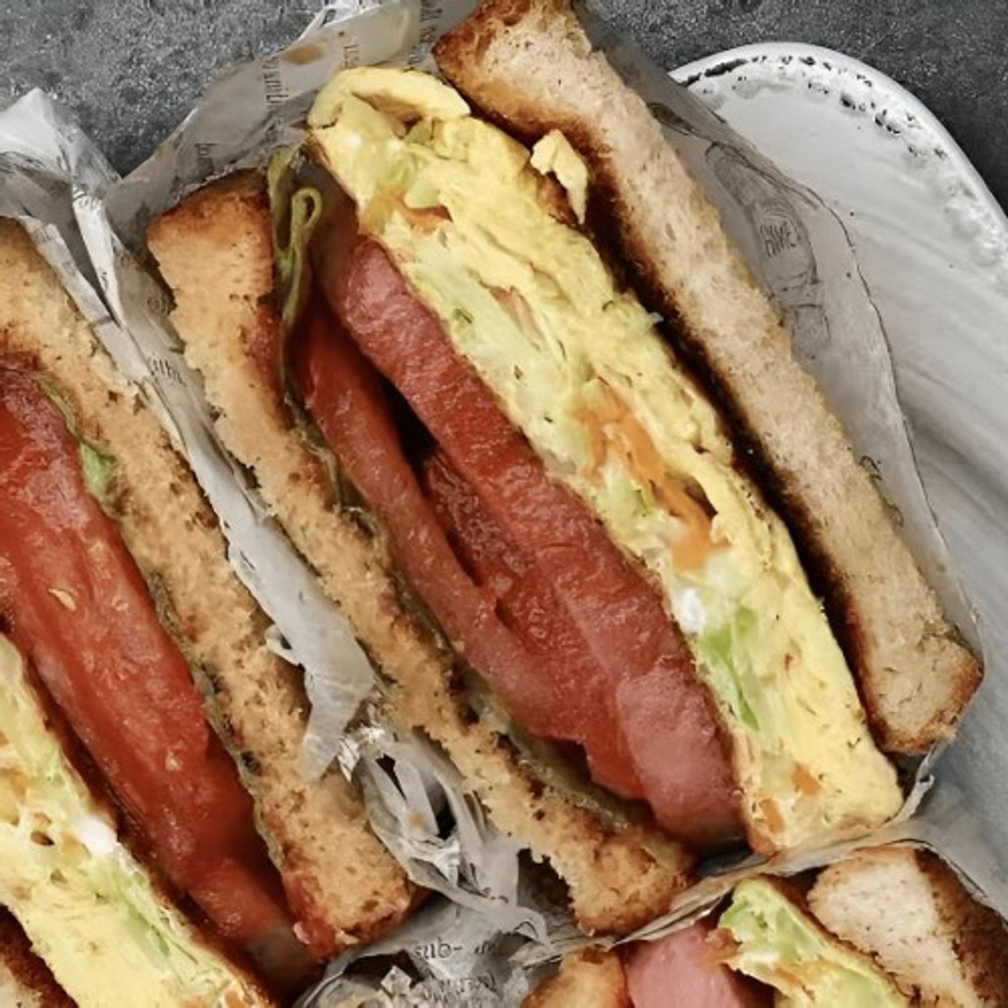 Spam Egg Drop Sandwich (火腿厚蛋三明治)