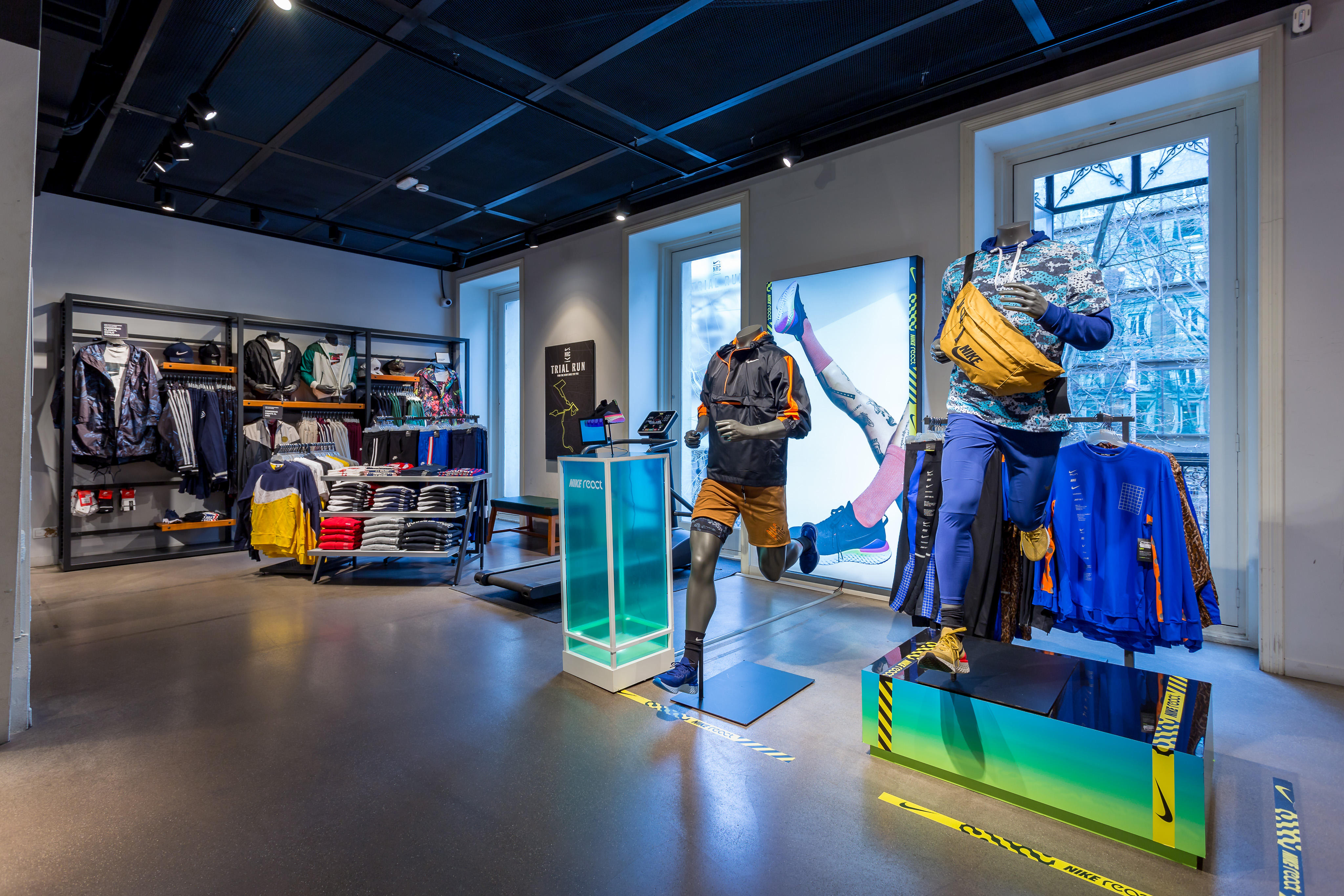 Images Nike Store Serrano