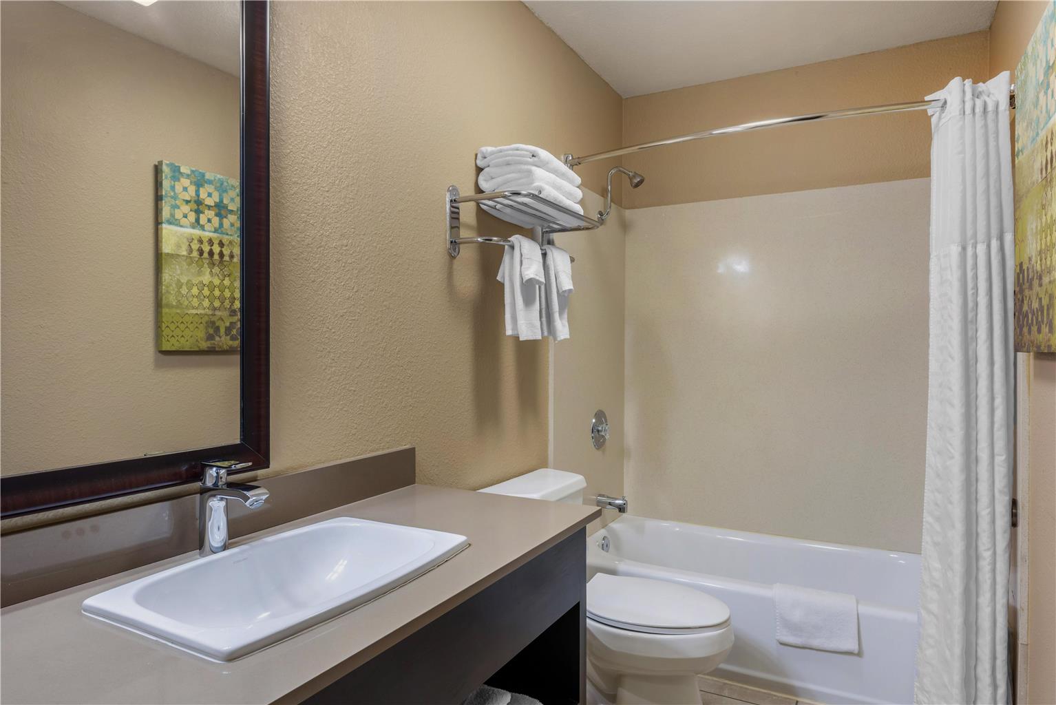 Best Western Long Beach Inn Image