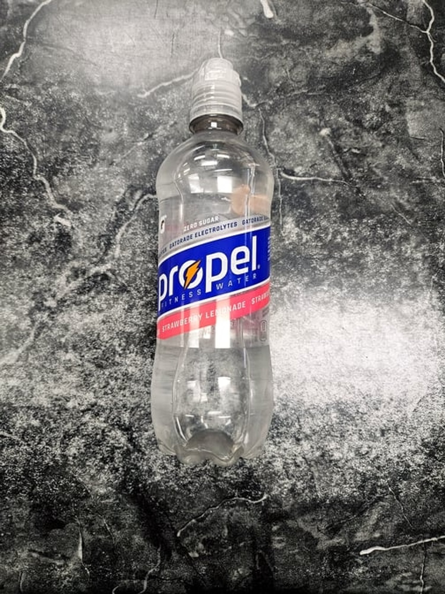 Propel Fitness Water Strawberry Lemonade 20 oz Zero Sugar
