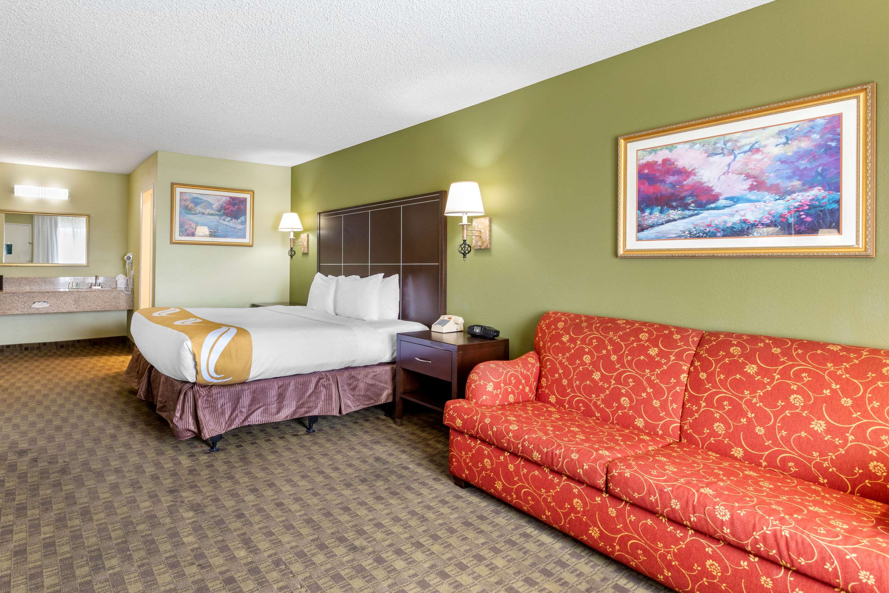 Quality Inn & Suites Buena Park Anaheim Photo