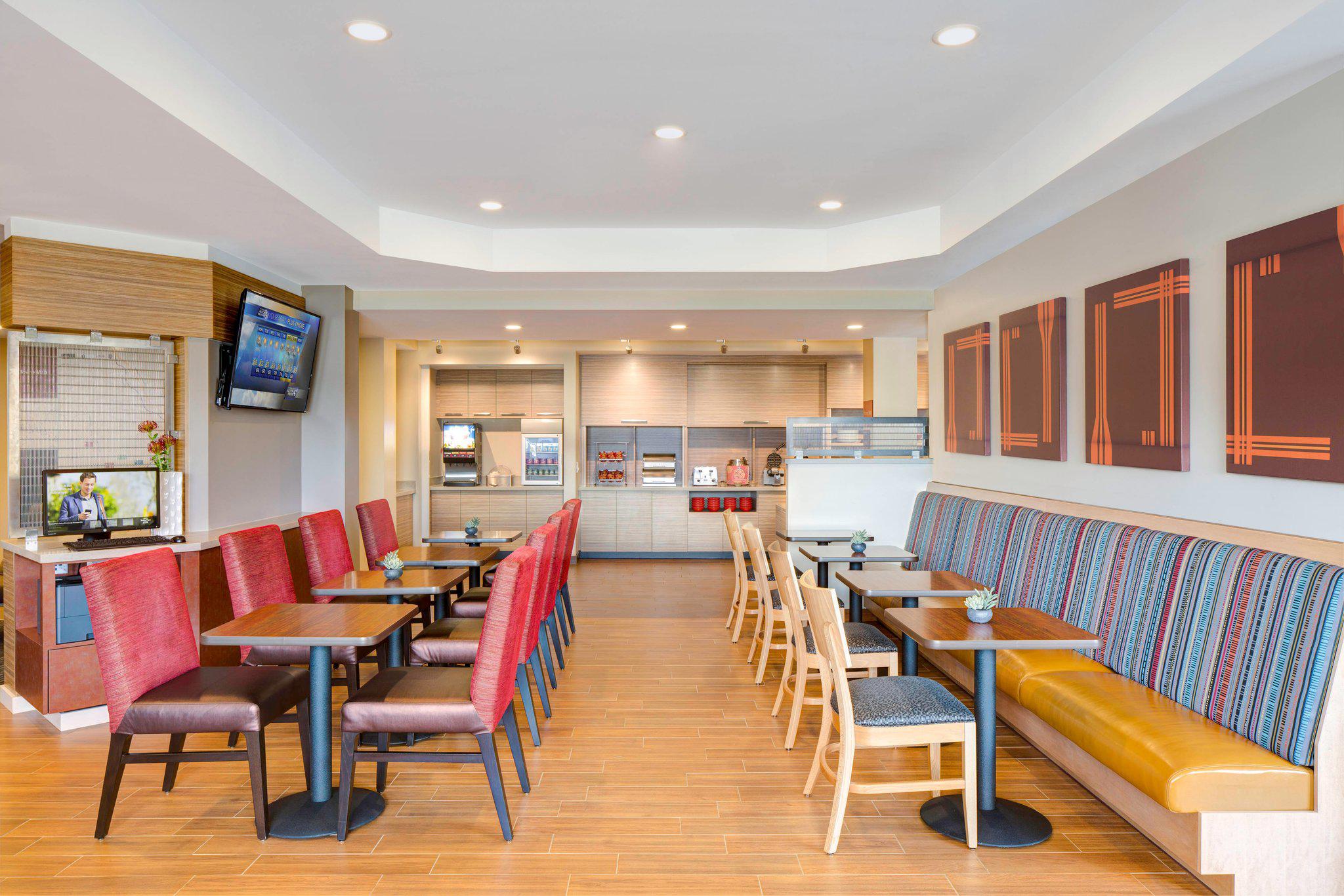 TownePlace Suites by Marriott Ontario Chino Hills Photo