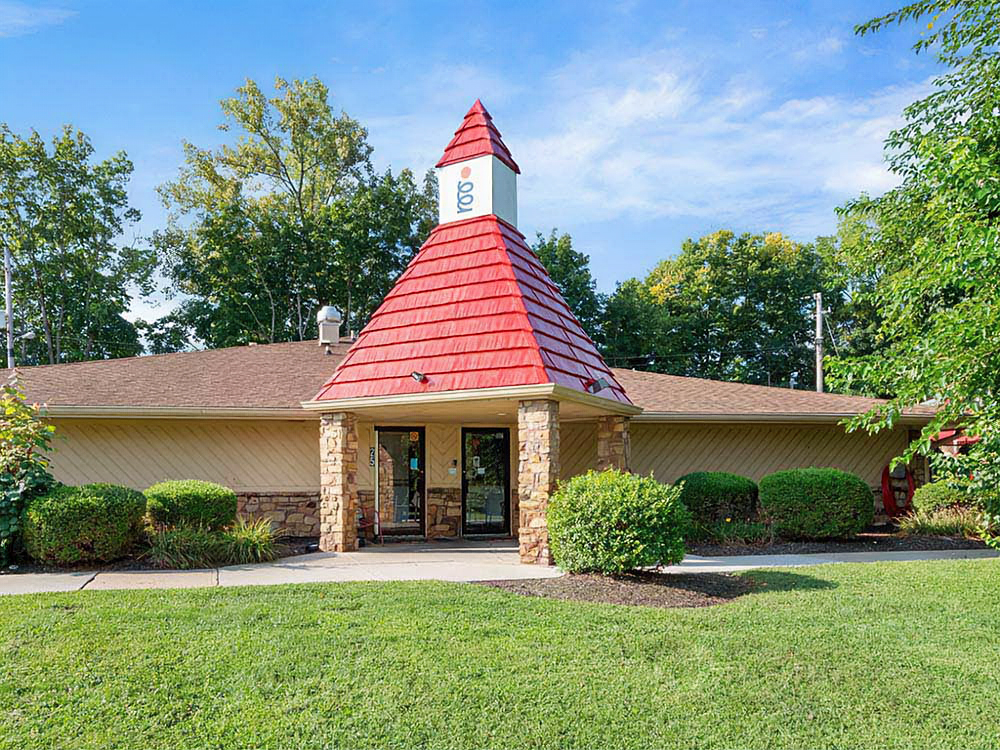 Skyrise School on Country Woods Drive Image