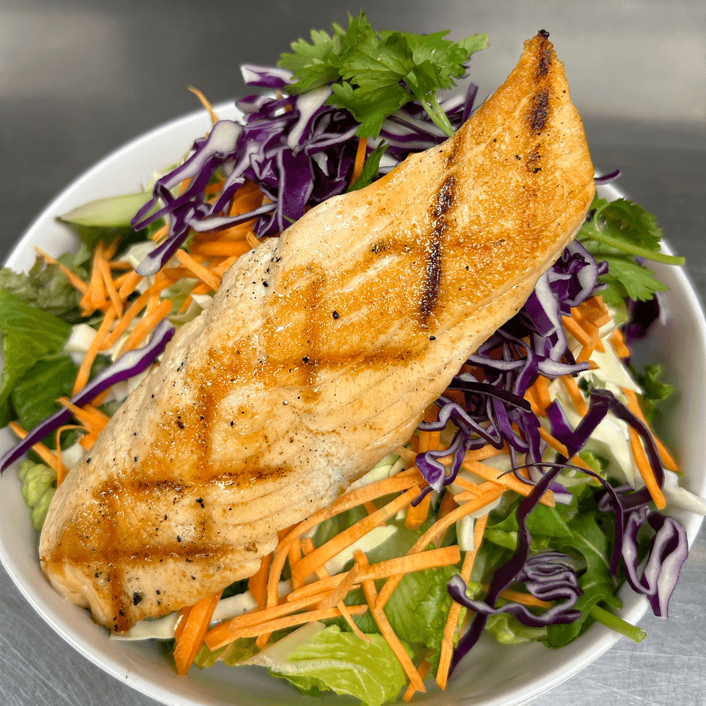 Grilled Salmon Salad