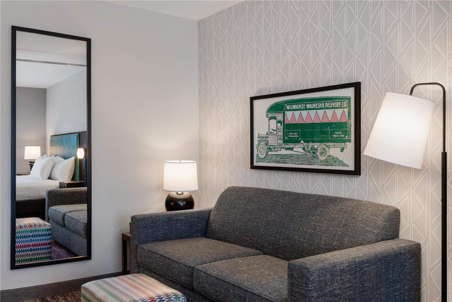 Home2 Suites by Hilton Milwaukee Brookfield Image