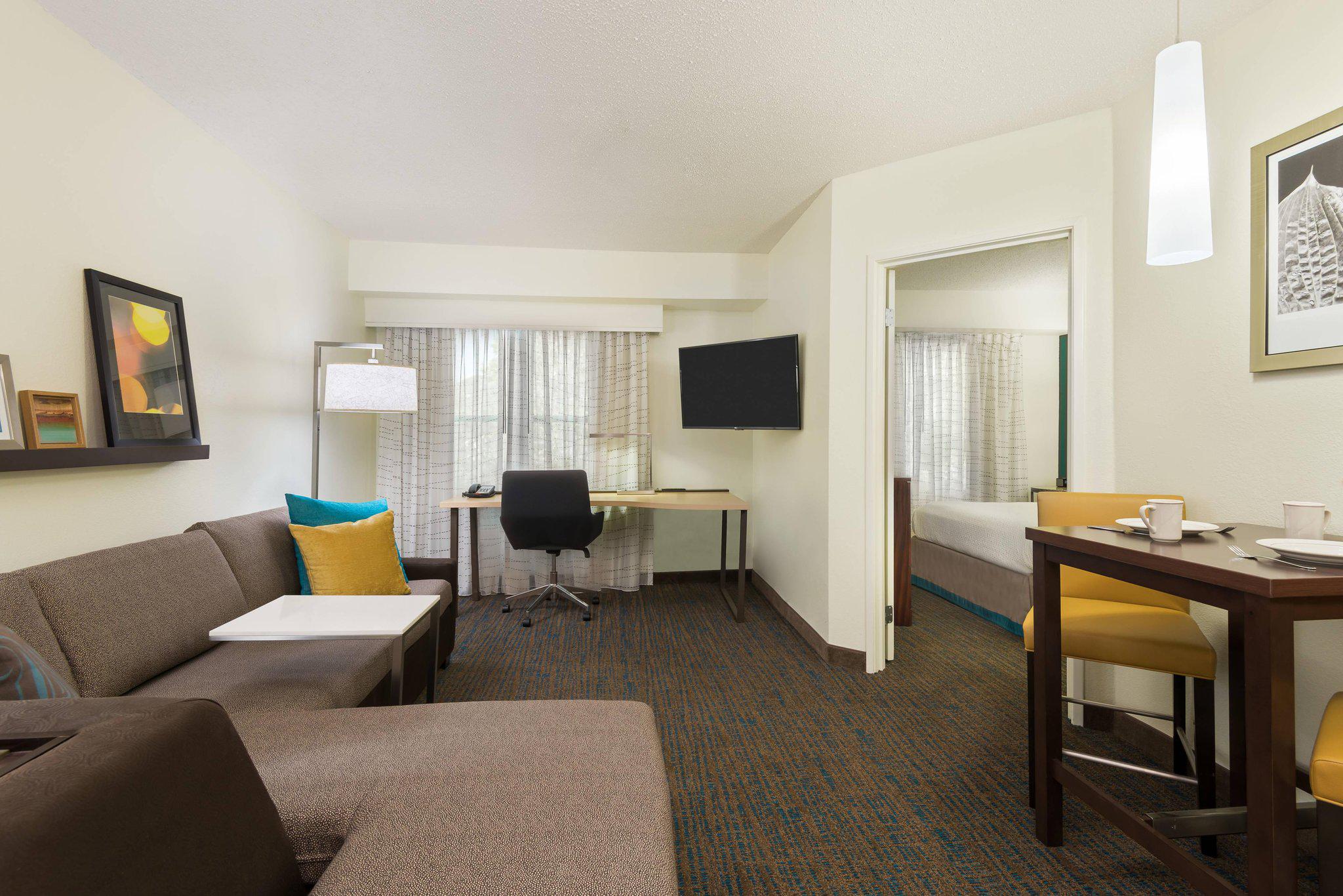 Residence Inn by Marriott Savannah Midtown Photo