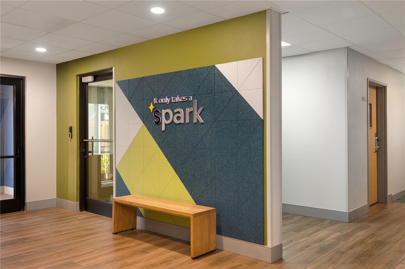 Spark by Hilton Wilmington Logo