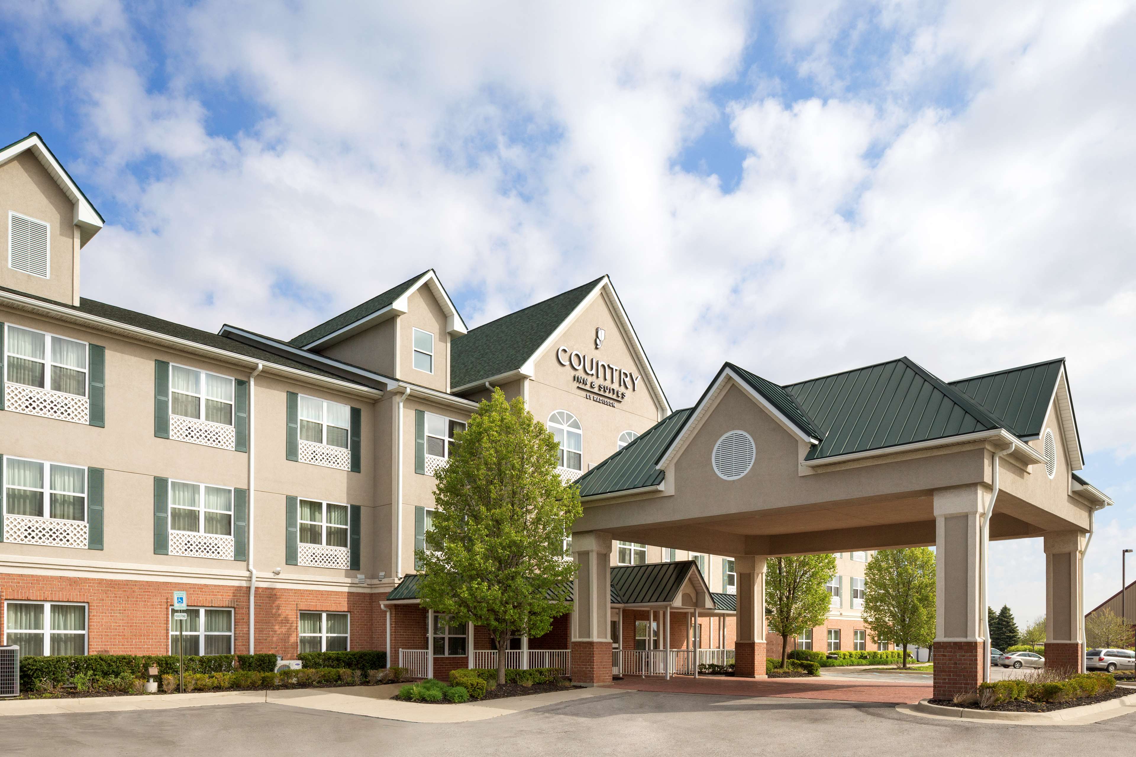 Country Inn & Suites by Radisson, Toledo South, OH Photo