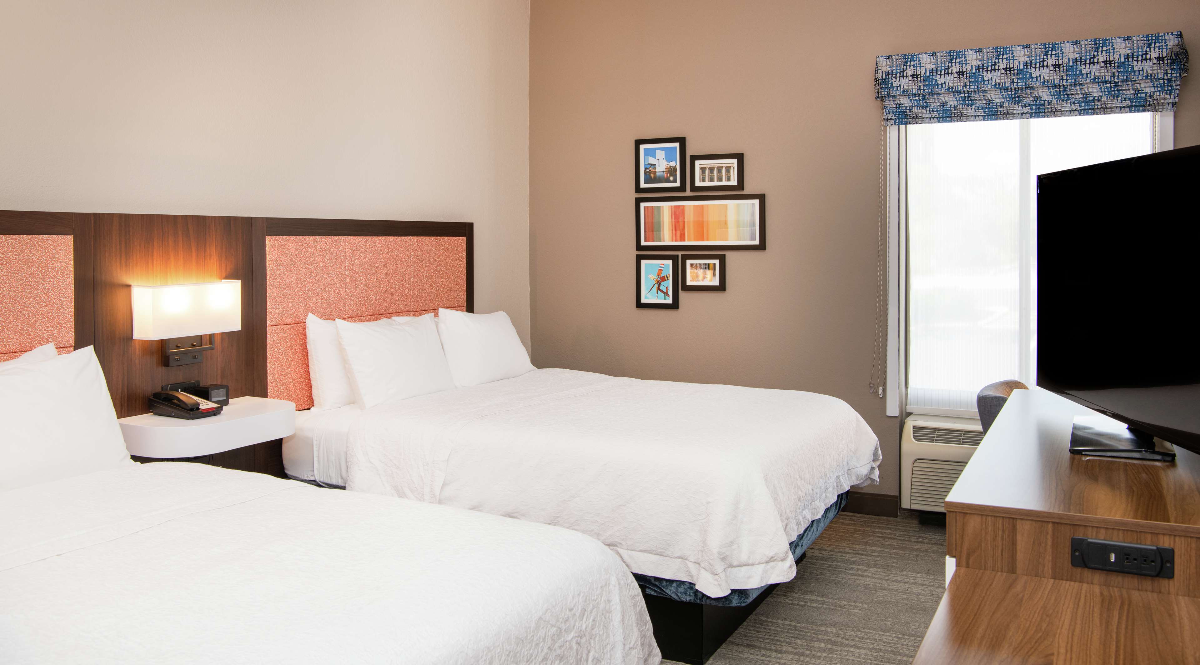 Hampton Inn Cleveland-Solon Photo