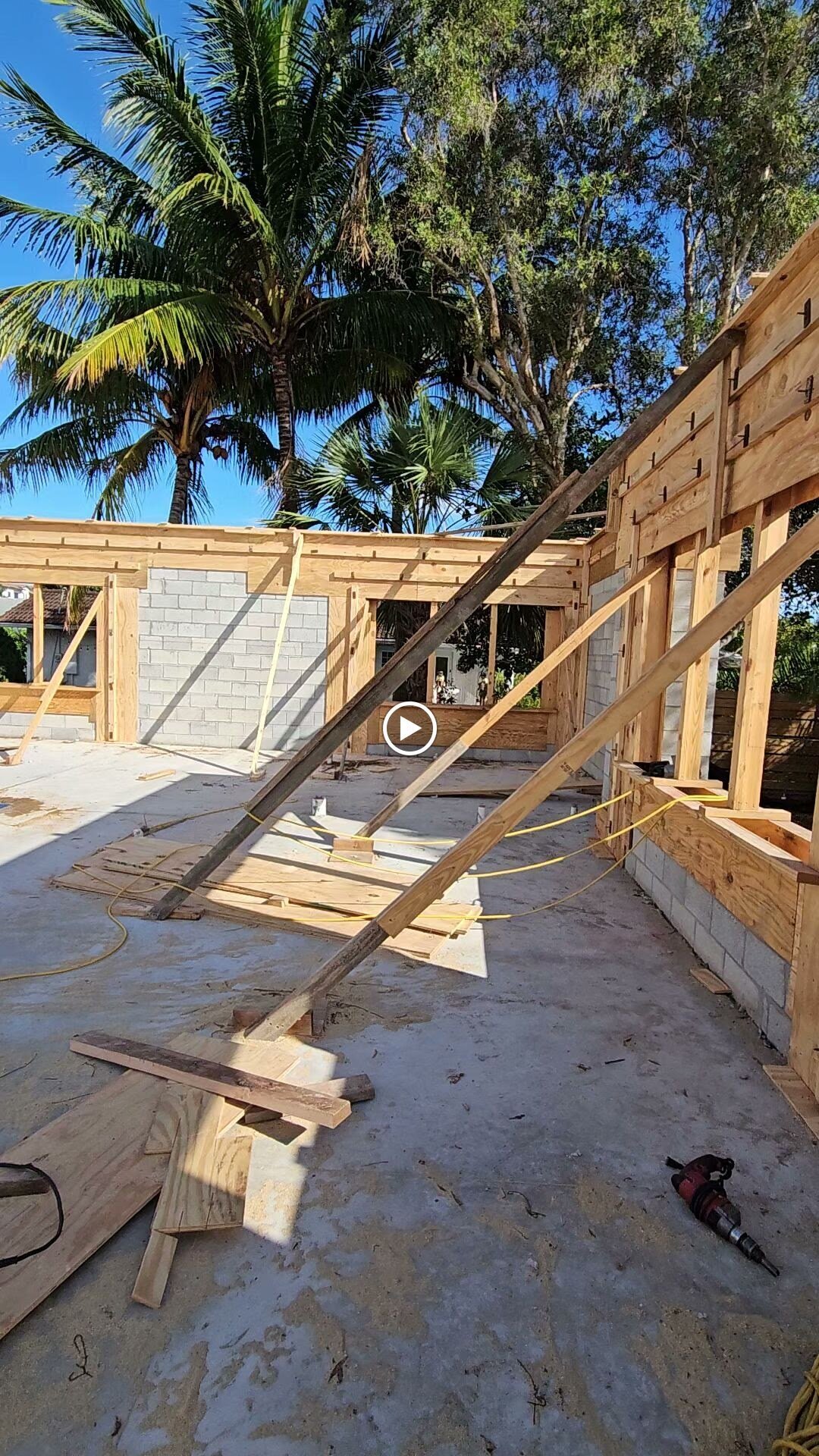 SERAC Construction INC Logo