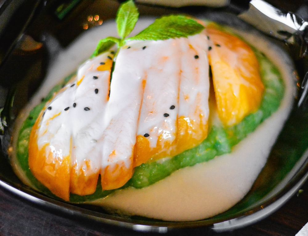 Lunch | Mango with Sweet Sticky Rice