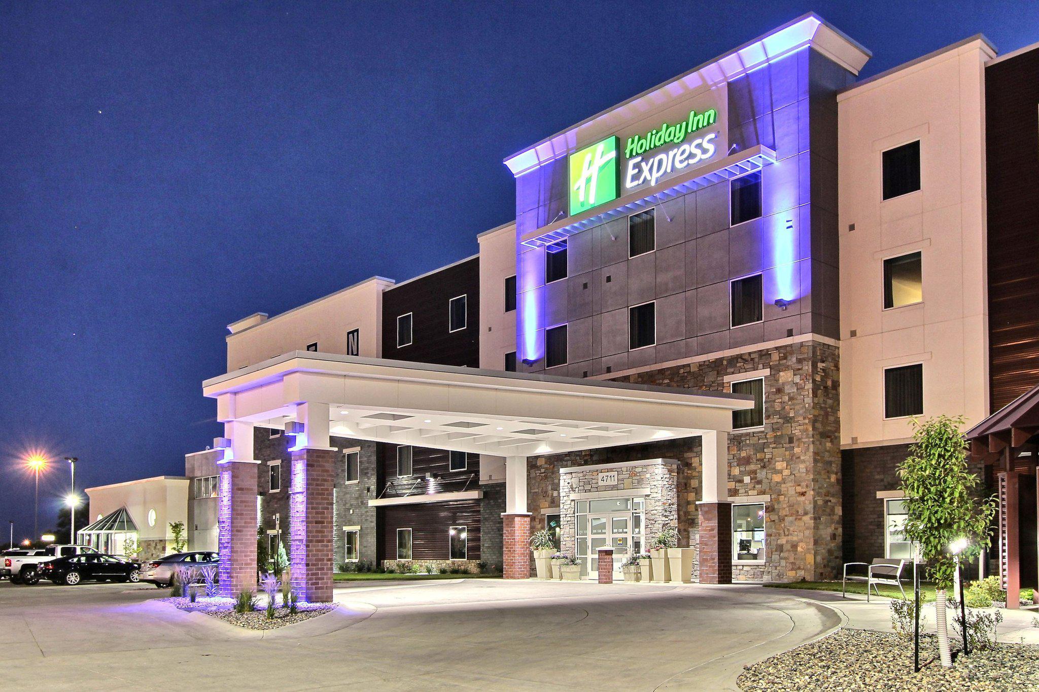 Holiday Inn Express Fargo SW - I-94 Medical Center Photo