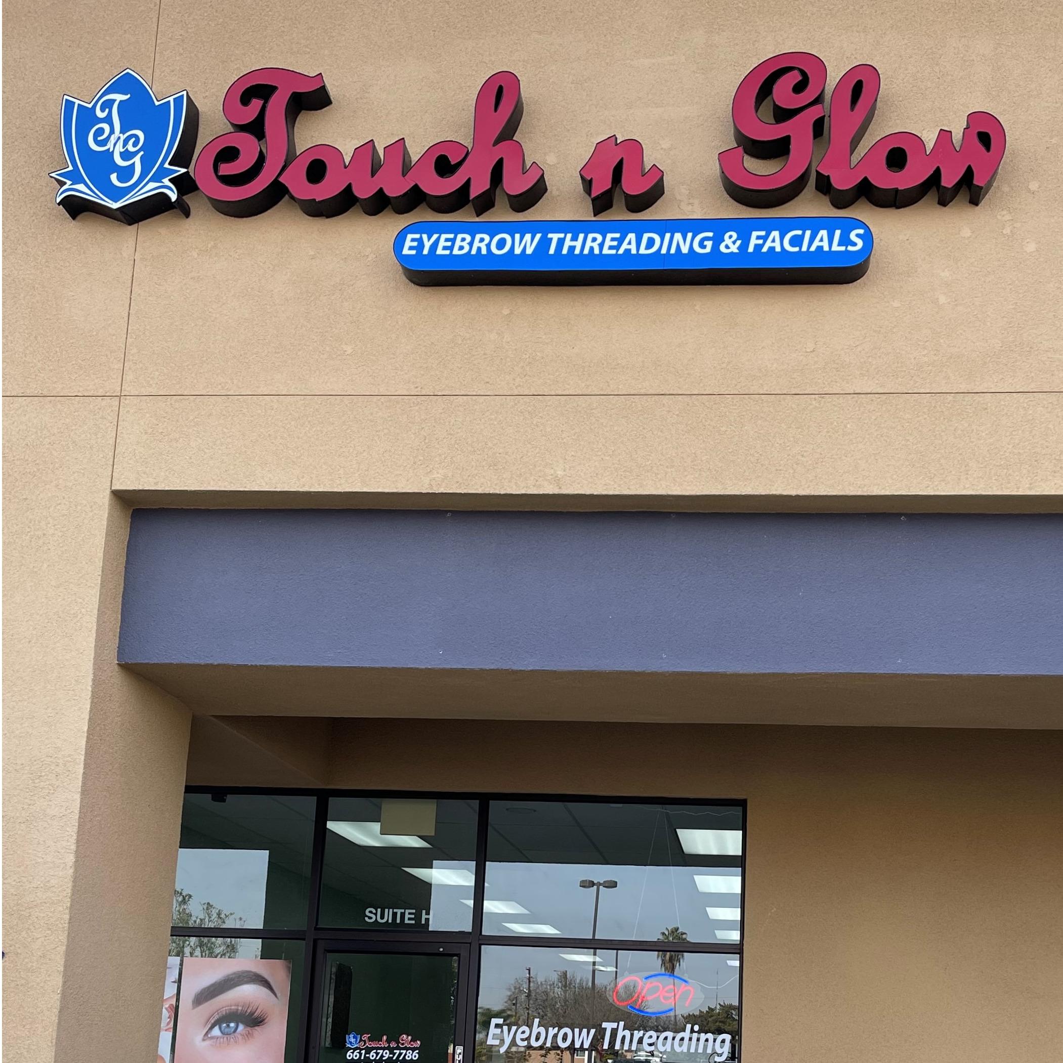 Touch n Glow-Eyebrow Threading and Lashes