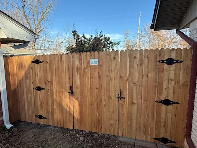Top Rail Fence Oklahoma City Image