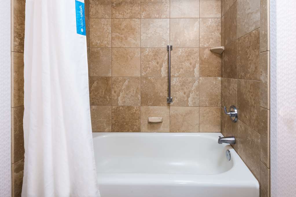 Hampton Inn & Suites Buffalo Downtown Image