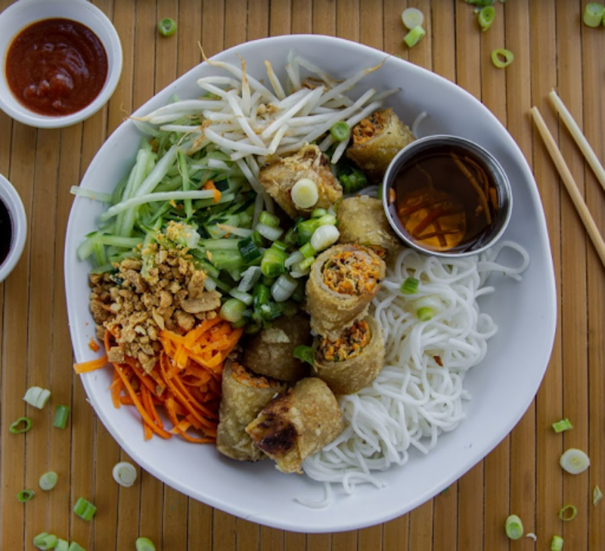 360 Viet Eggrolls Vermicelli Plate