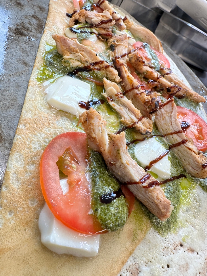 Pesto Chicken Crêpe