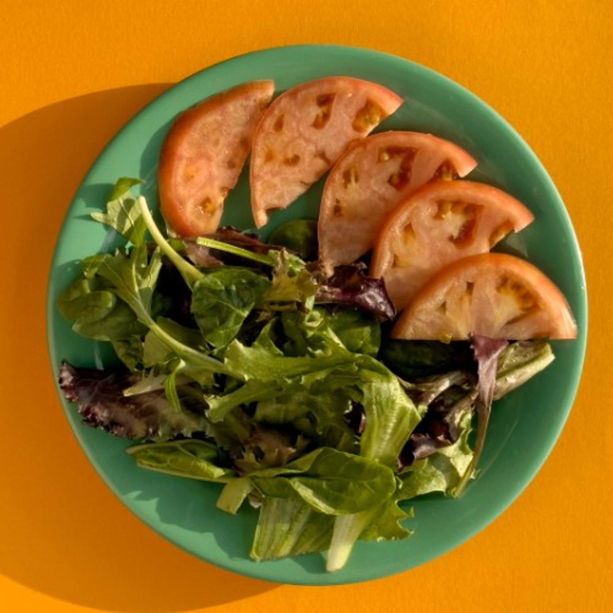 Spring Mix and Tomato