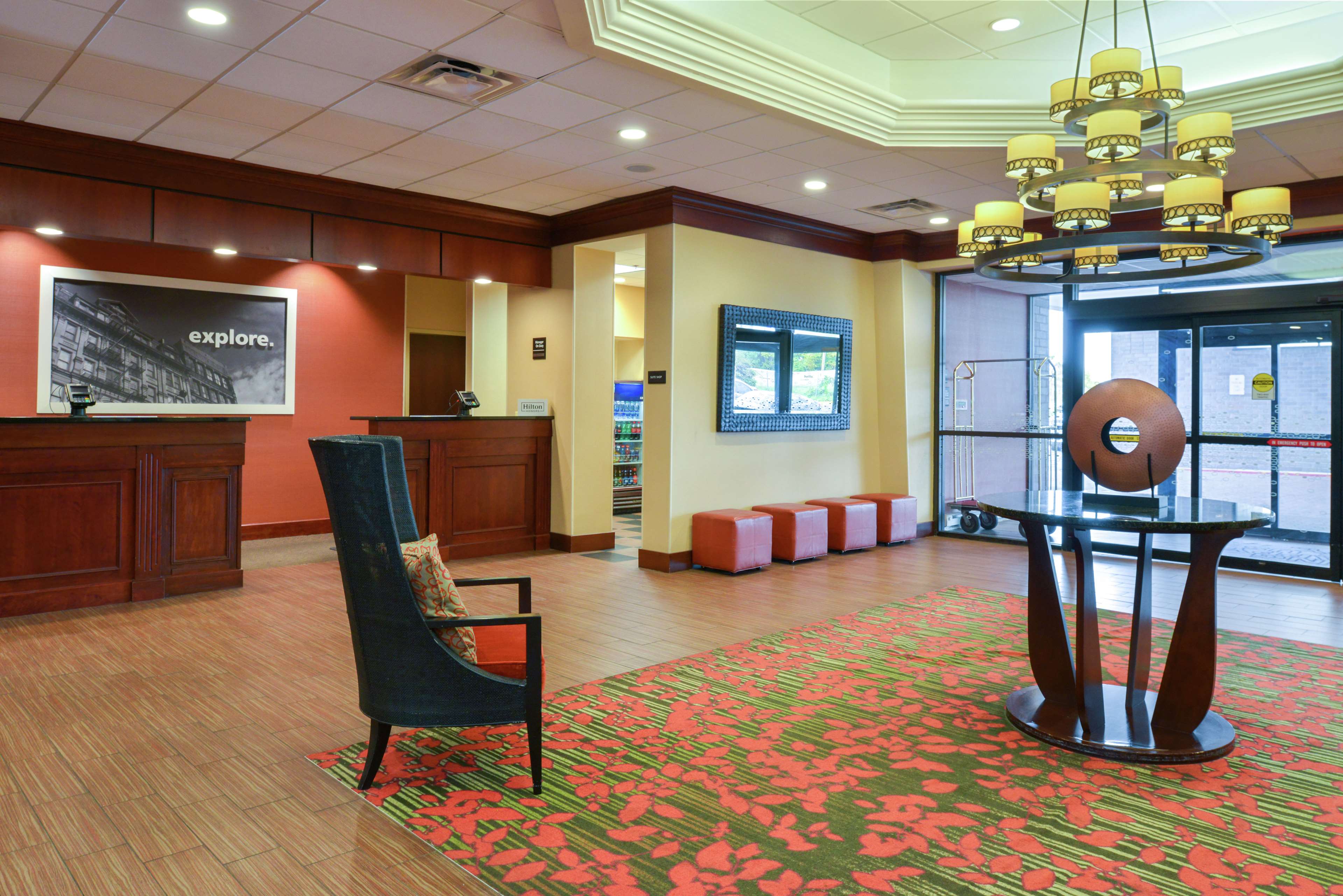 Hampton Inn Frederick Photo