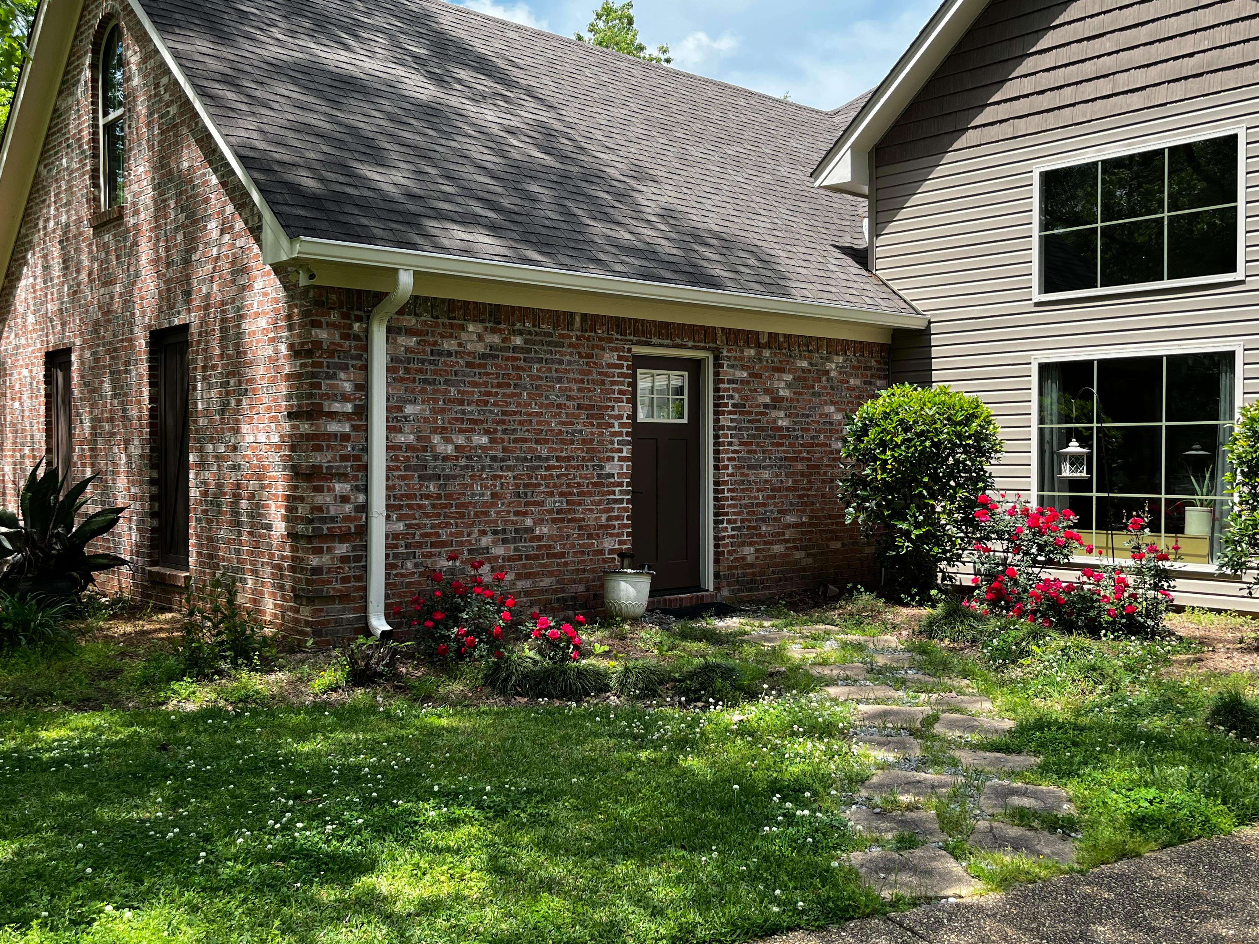 Southern Gutters LLC Image