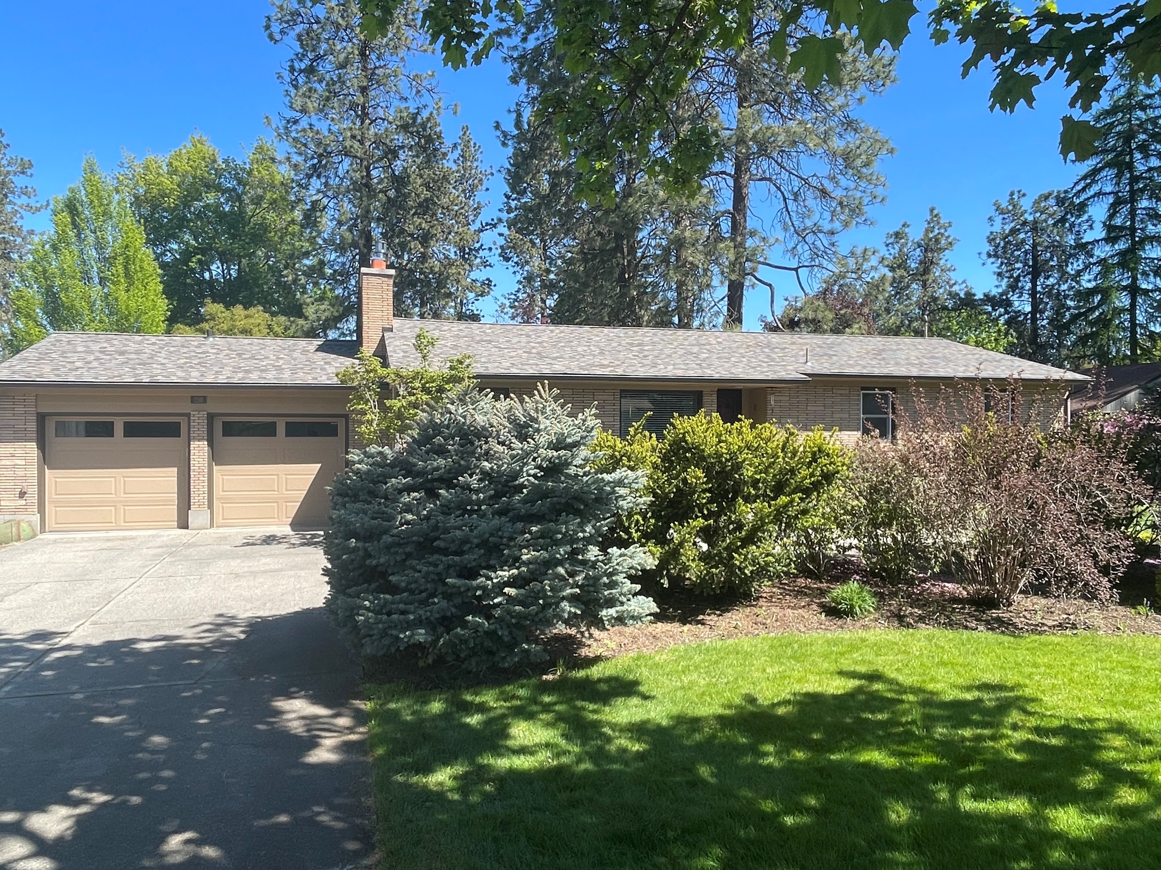 20/20 Exteriors Image