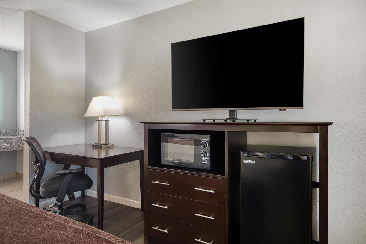 Best Western Lake Conroe Inn Image