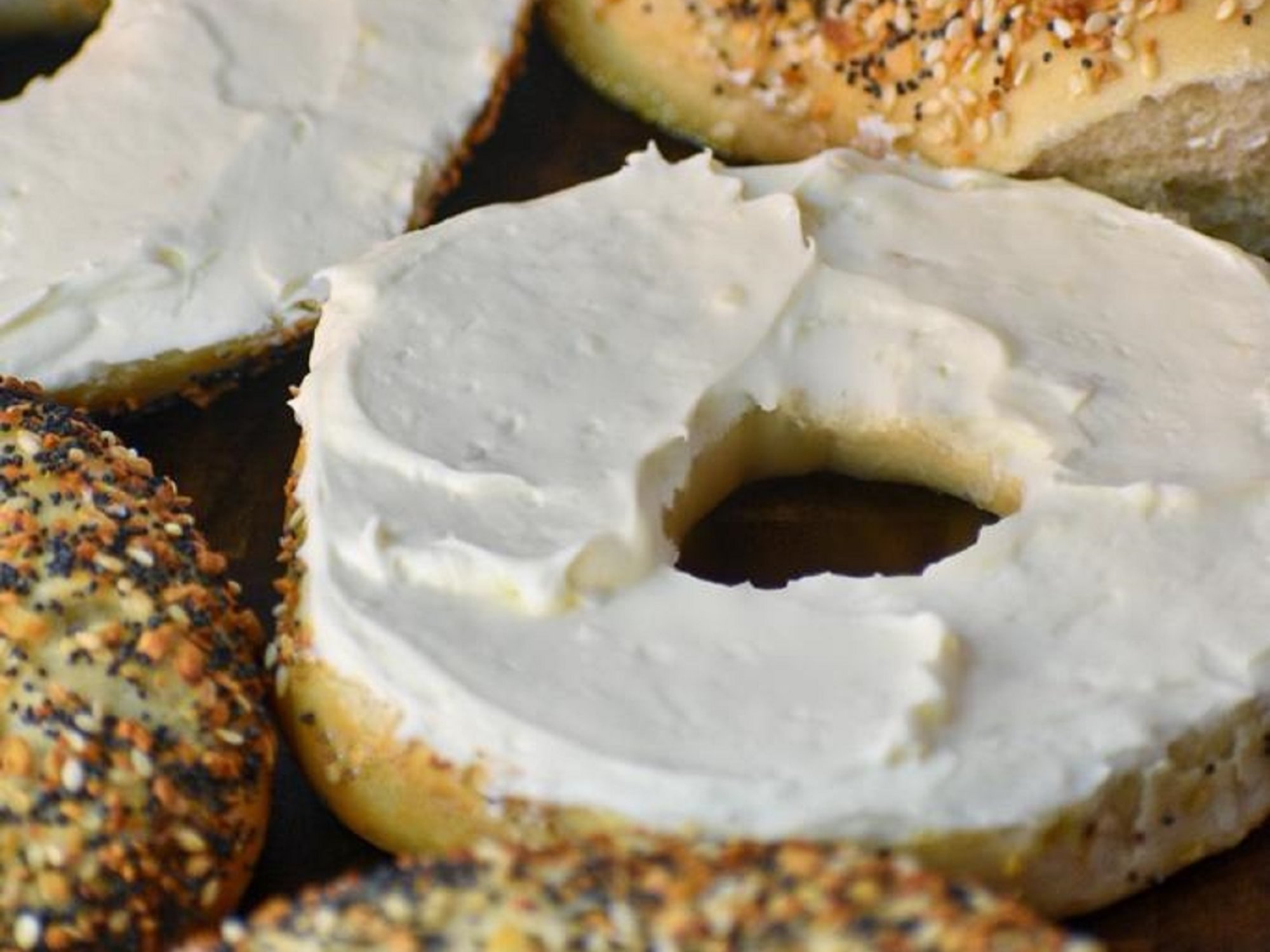 BAGEL W/ CREAM CHEESE