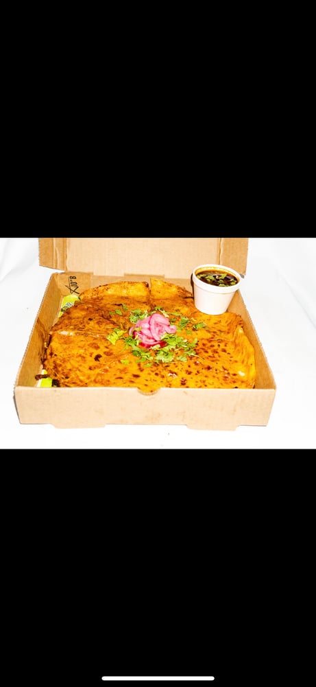 Quesa birria Pizza