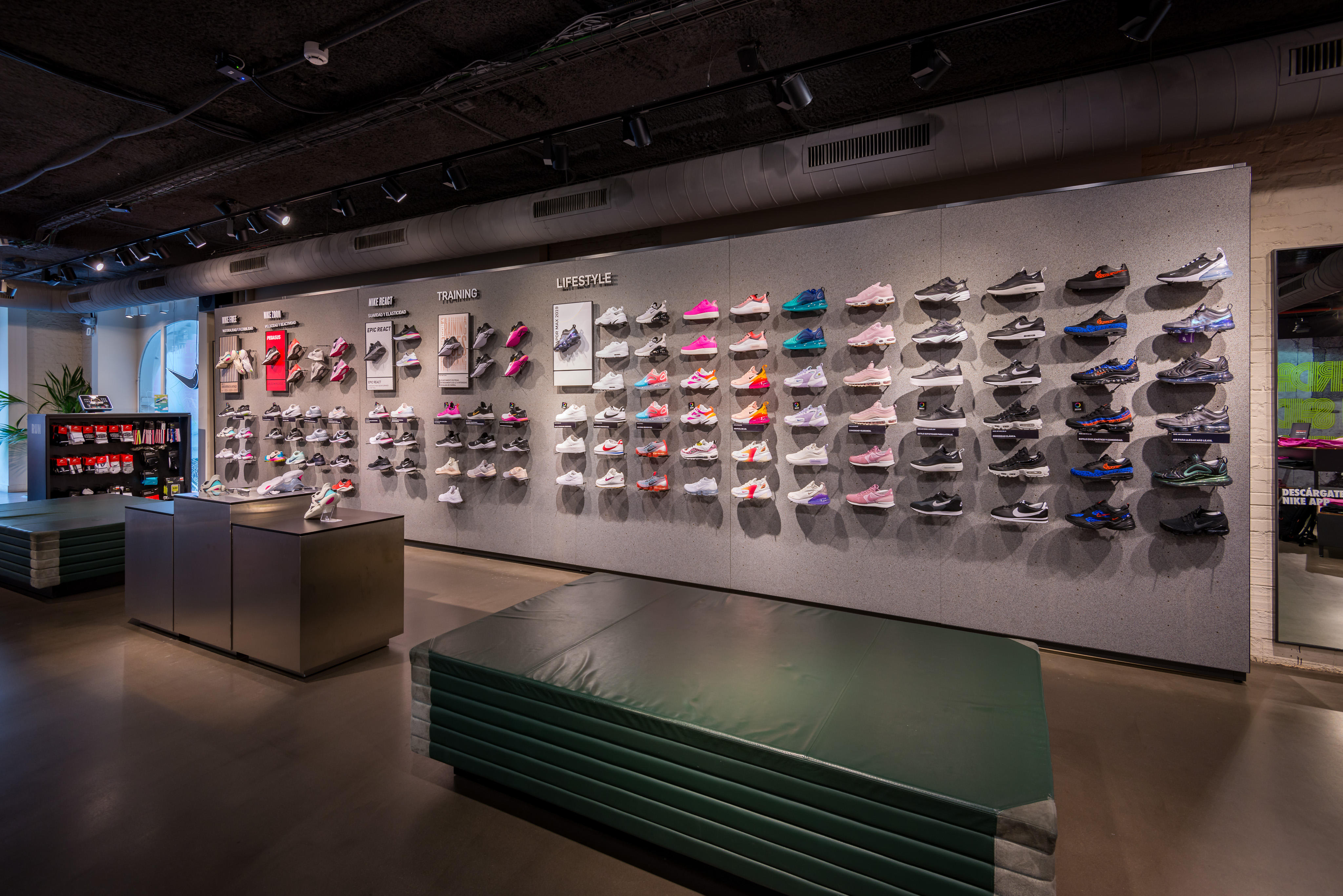 Torpe Chelín olvidadizo Nike Store Gran Via Madrid Online, 53% OFF | www.colegiogamarra.com