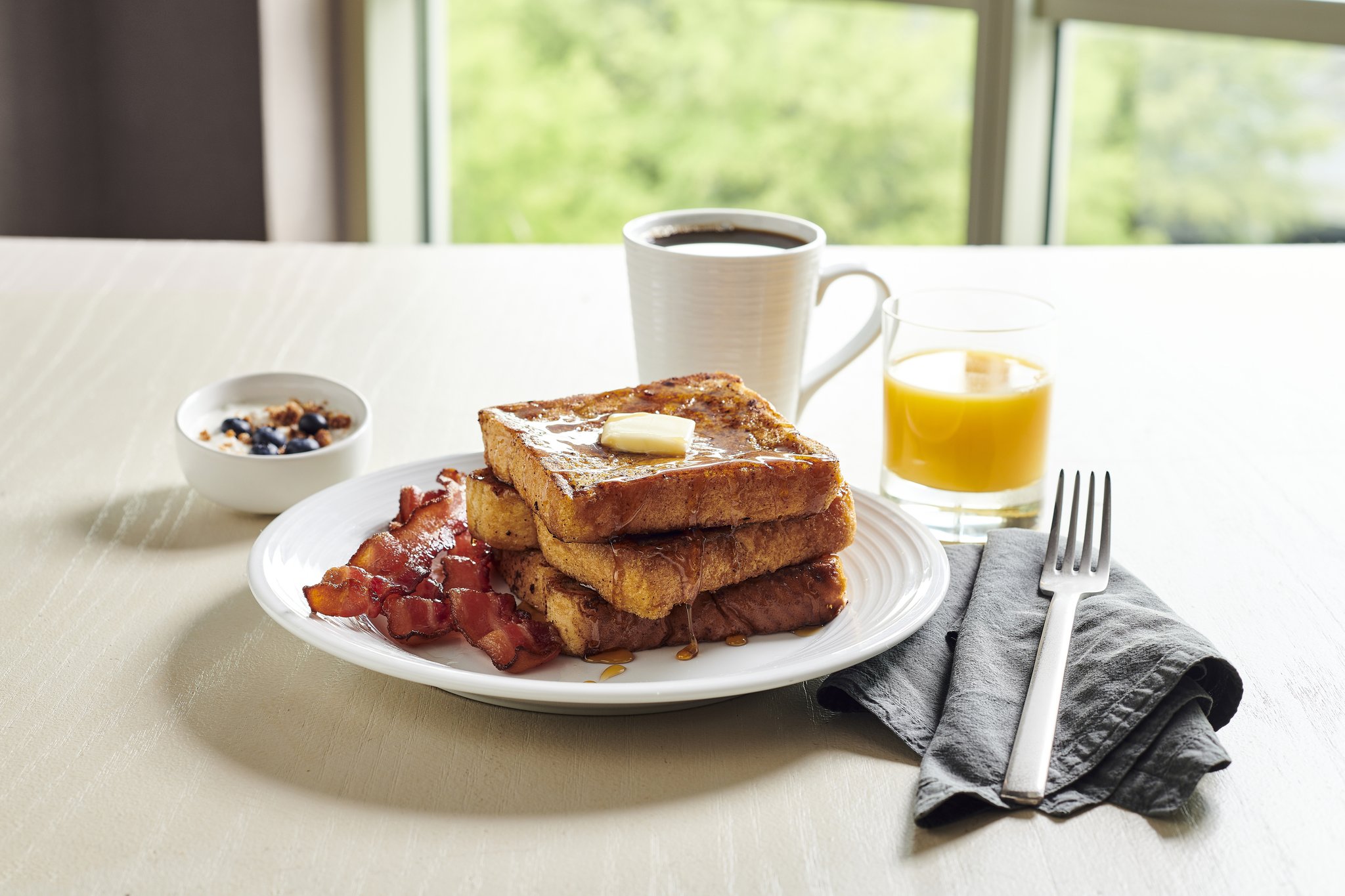 Holiday Inn & Suites Warren by IHG Image