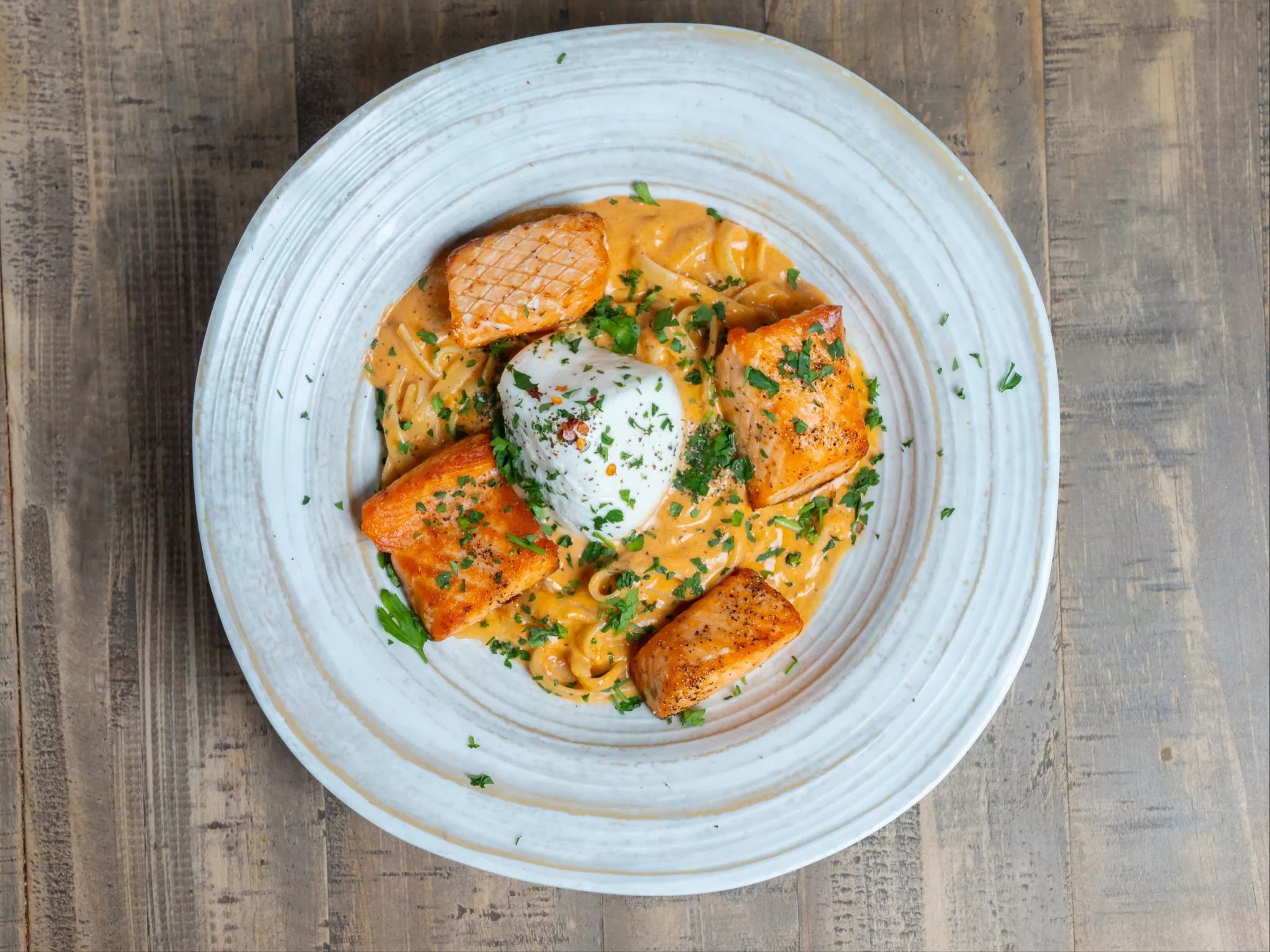Fettuccine Al Salmone E Burrata