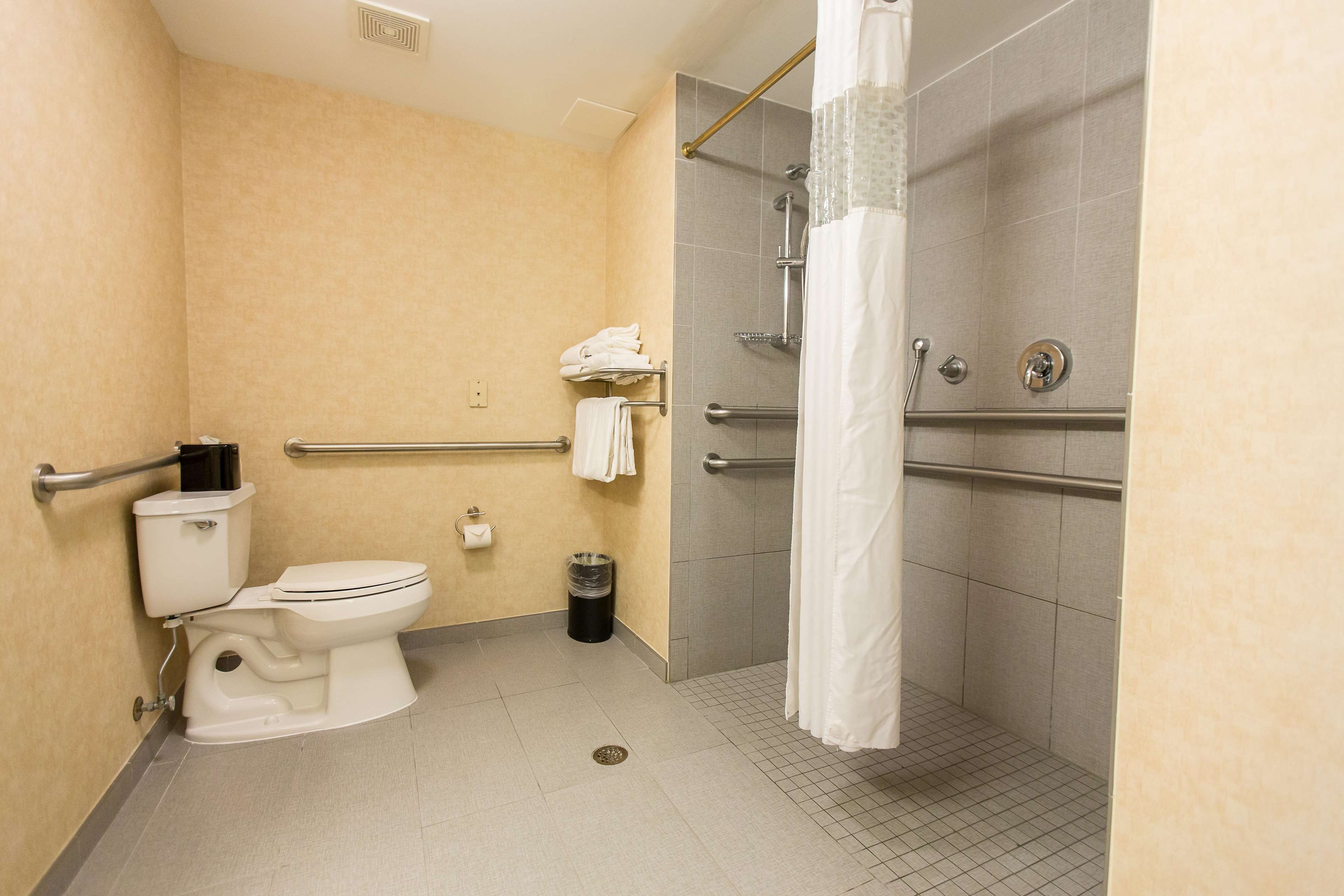 Hampton Inn & Suites Parsippany/North Photo