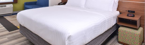 Images Holiday Inn Express & Suites Omaha Airport